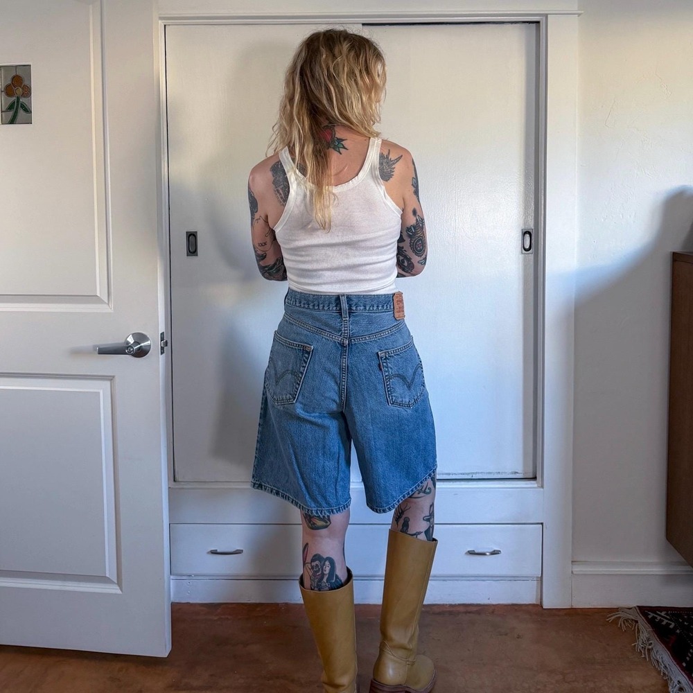 Vintage Y2K Levi's 550 denim shorts - Picture 6 of 8